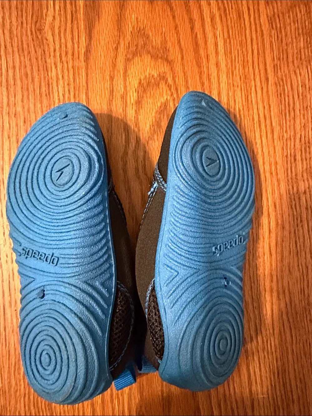 Boys Speedo Water Shoes Black/ Blue size M 7/8